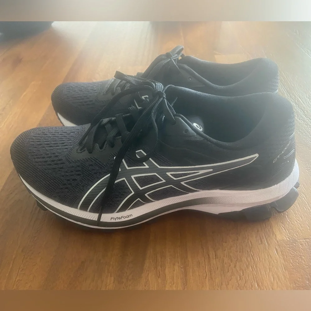 NIB Women’s ASICS GT 1000 Size 8 WIDE - Picture 4 of 15